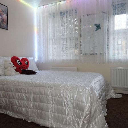 Dream Room Лондон Экстерьер фото